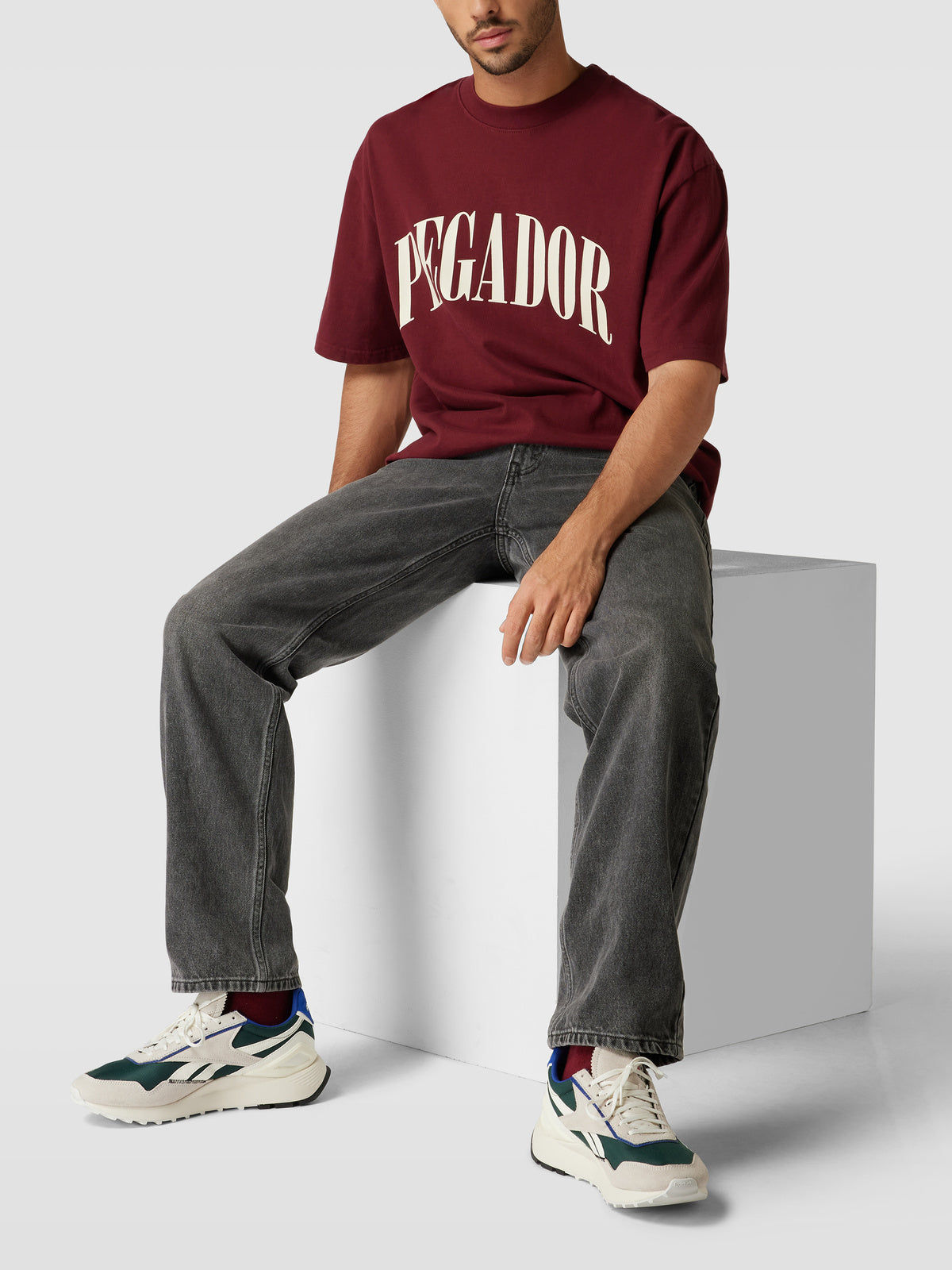 Pegador Men's Oversized Maroon T-shirt
